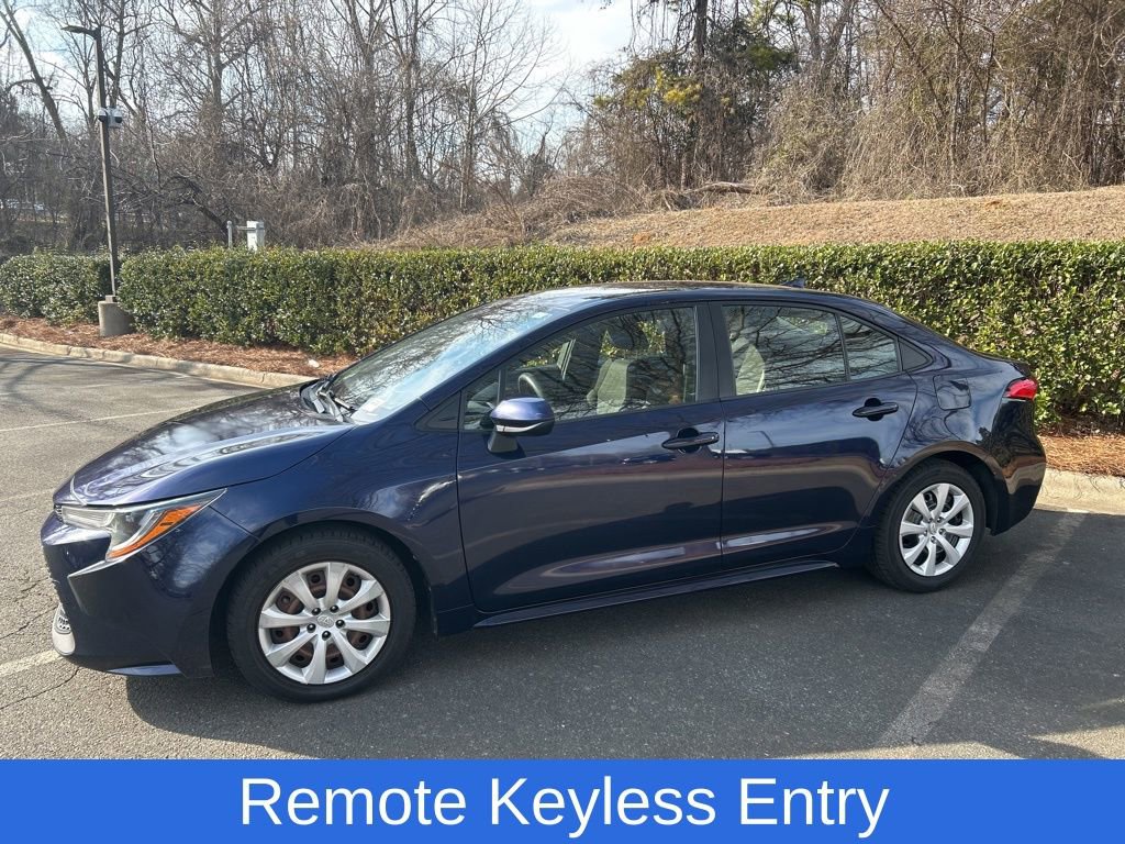 Used 2020 Toyota Corolla LE image 3