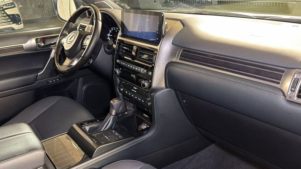 Certified 2023 Lexus GX 460 Premium w/ Premium Package image 11