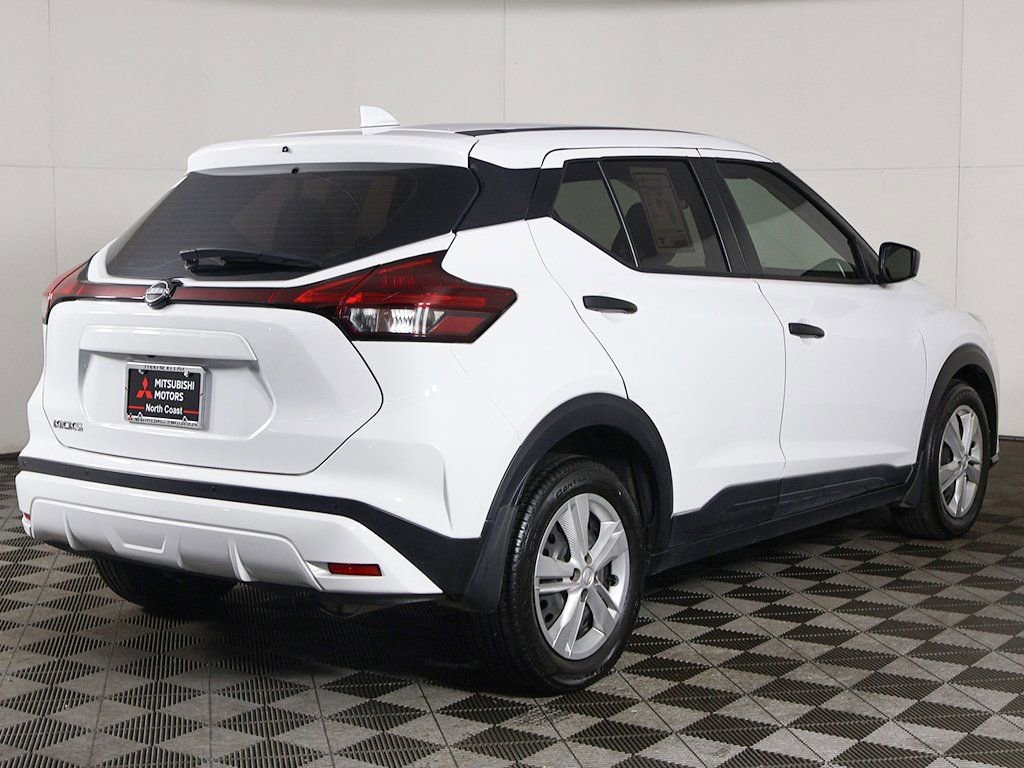 Used 2023 Nissan Kicks S image 7