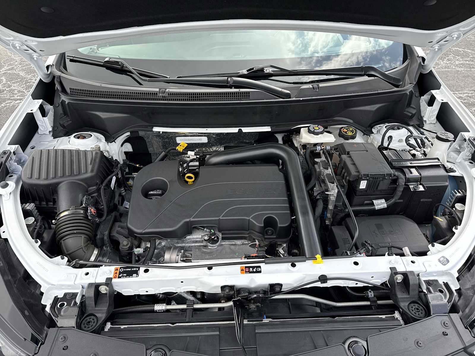 Certified 2024 Chevrolet Equinox LT FWD image 17