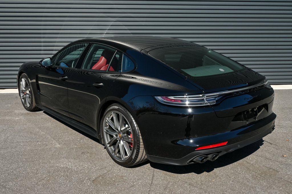 Certified 2023 Porsche Panamera GTS image 3
