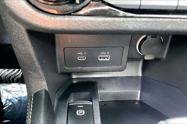 Certified 2023 Nissan Kicks SR w/ SR Premium Package image 15