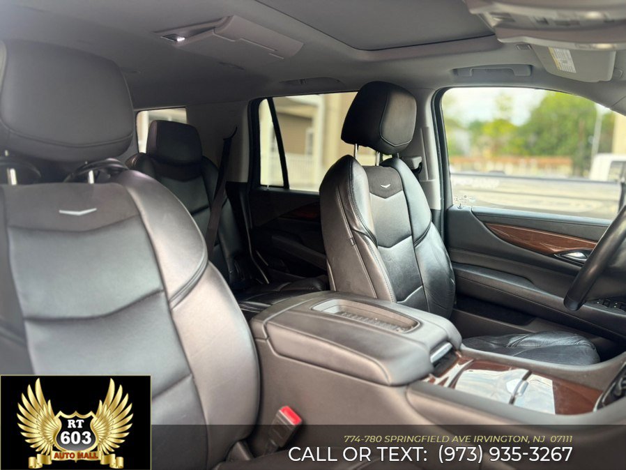 Used 2017 Chevrolet Tahoe LT w/ Luxury Package AWD/4WD image 16