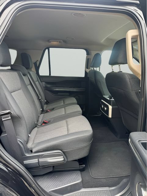 Used 2024 Ford Expedition XLT AWD/4WD image 27