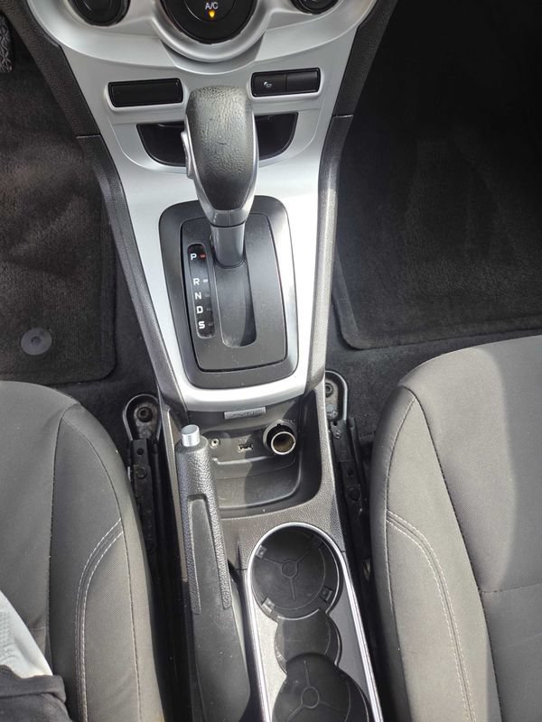 Used 2016 Ford Fiesta SE FWD image 24