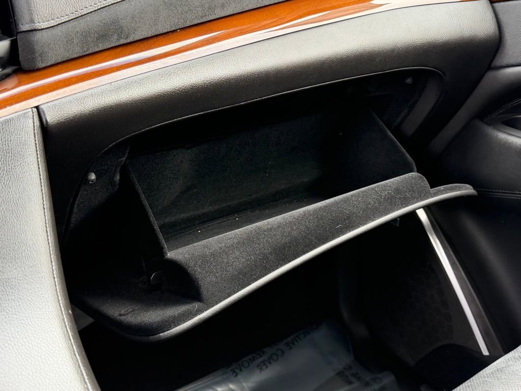 Used 2018 Cadillac Escalade ESV Premium Luxury image 52