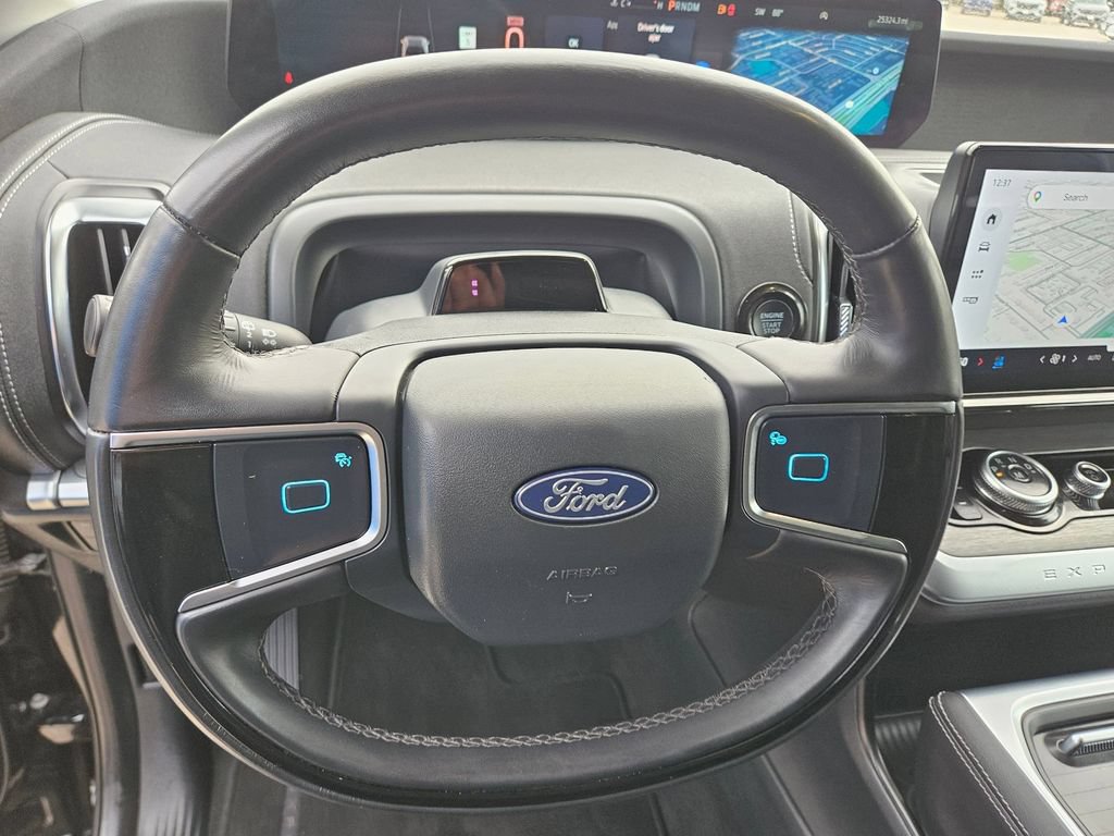 Used 2025 Ford Expedition Platinum AWD/4WD image 17