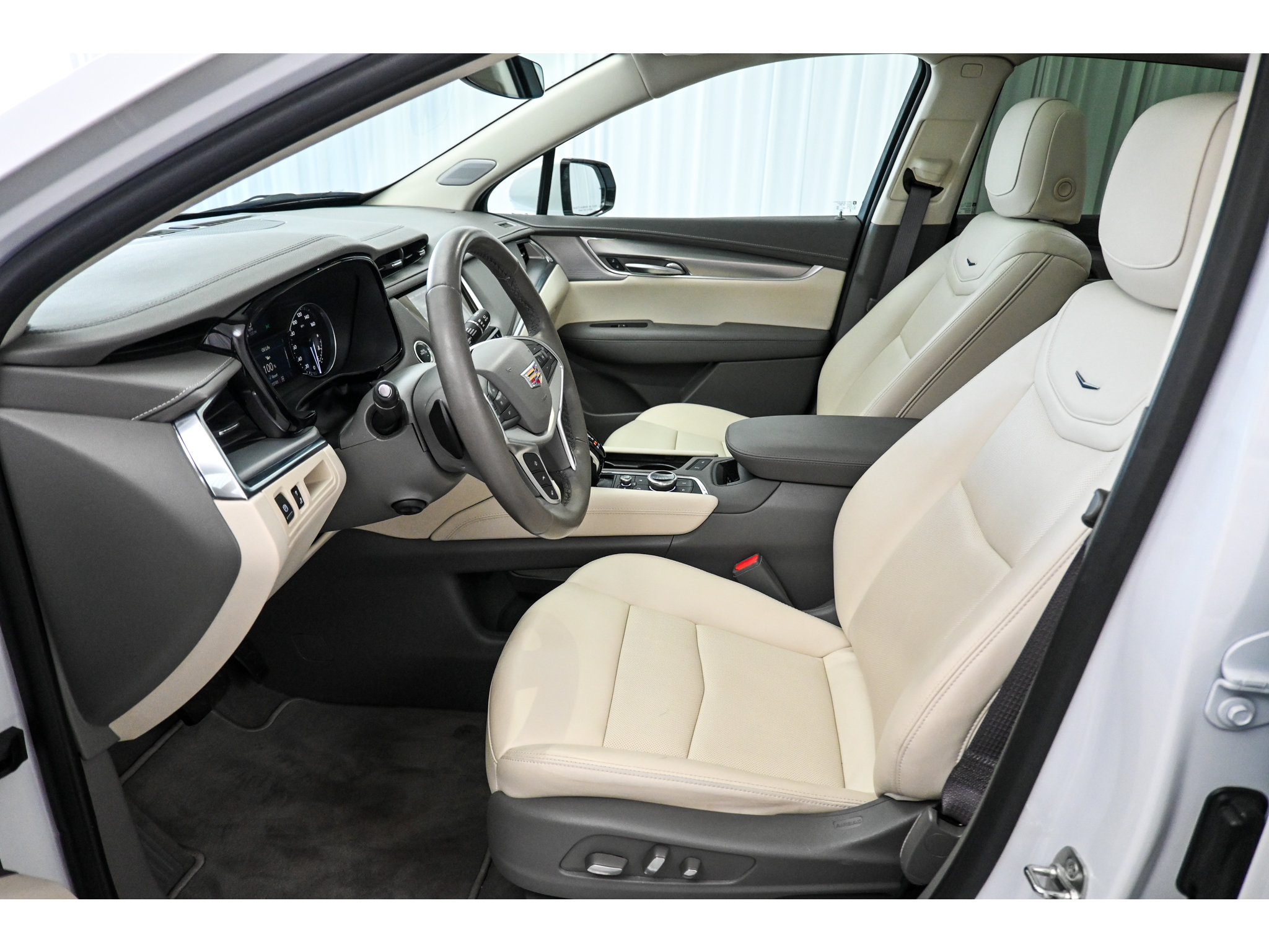 Used 2024 Cadillac XT5 Premium Luxury AWD/4WD image 34