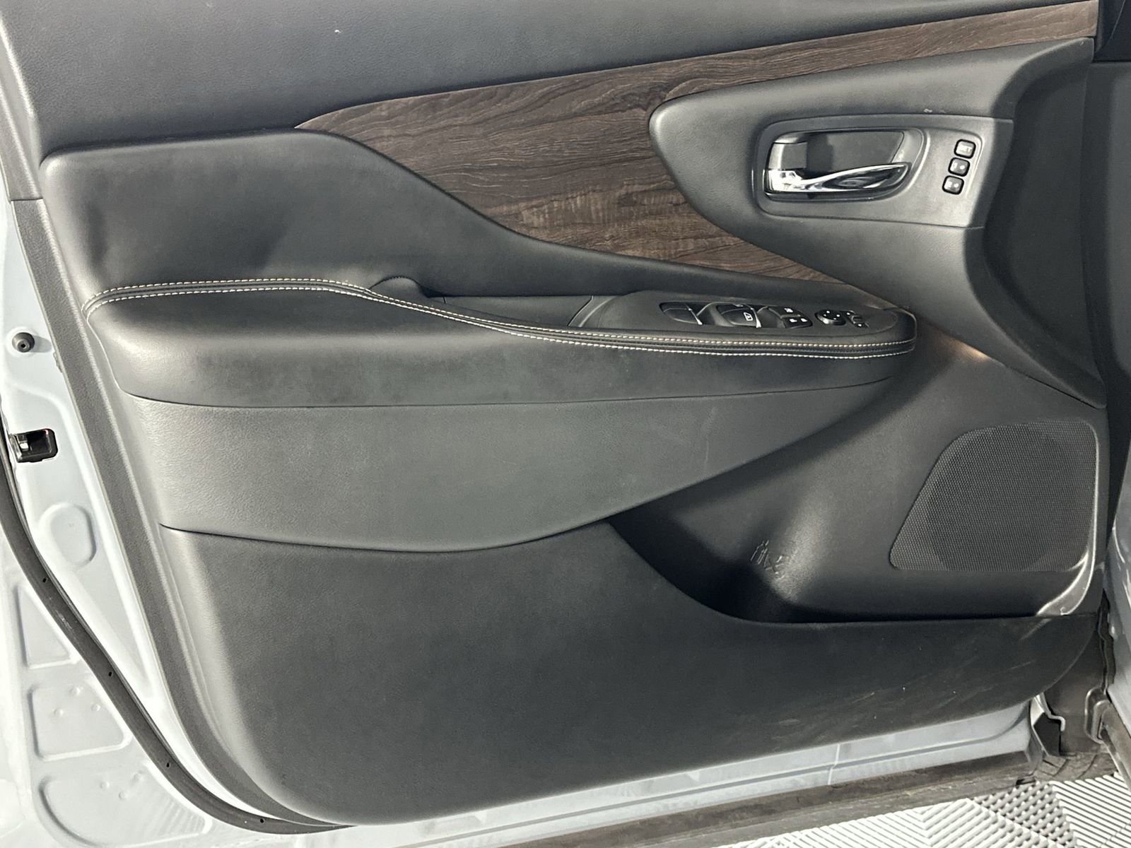 Used 2024 Nissan Murano Platinum w/ Cargo Package image 29