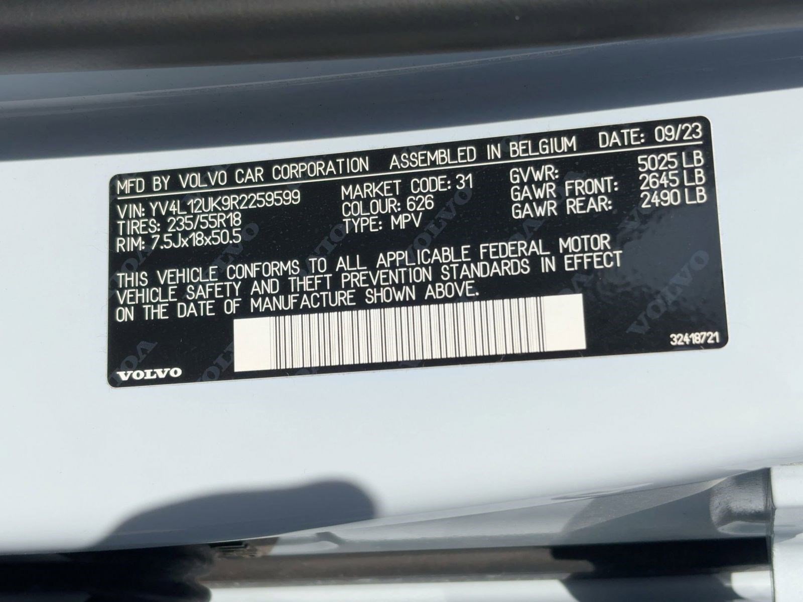 Certified 2024 Volvo XC40 B5 Core image 18