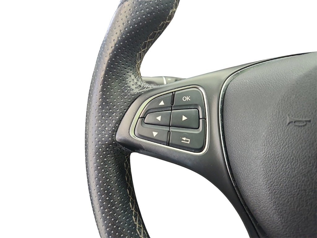 Used 2018 Mercedes-Benz CLA 250 4MATIC image 35