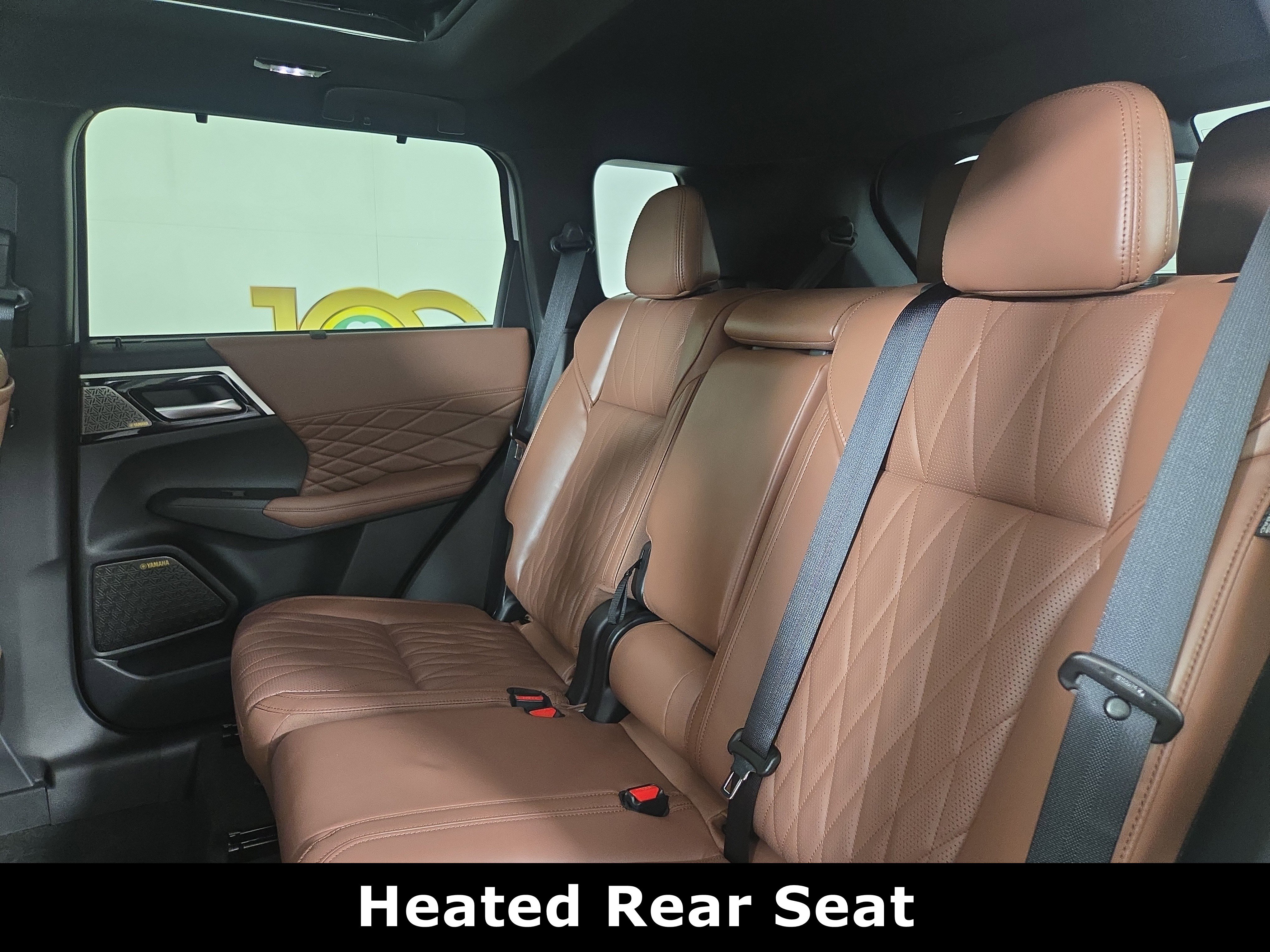 Used 2025 Mitsubishi Outlander SEL image 13