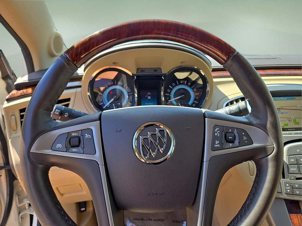 Used 2013 Buick LaCrosse Touring FWD image 18