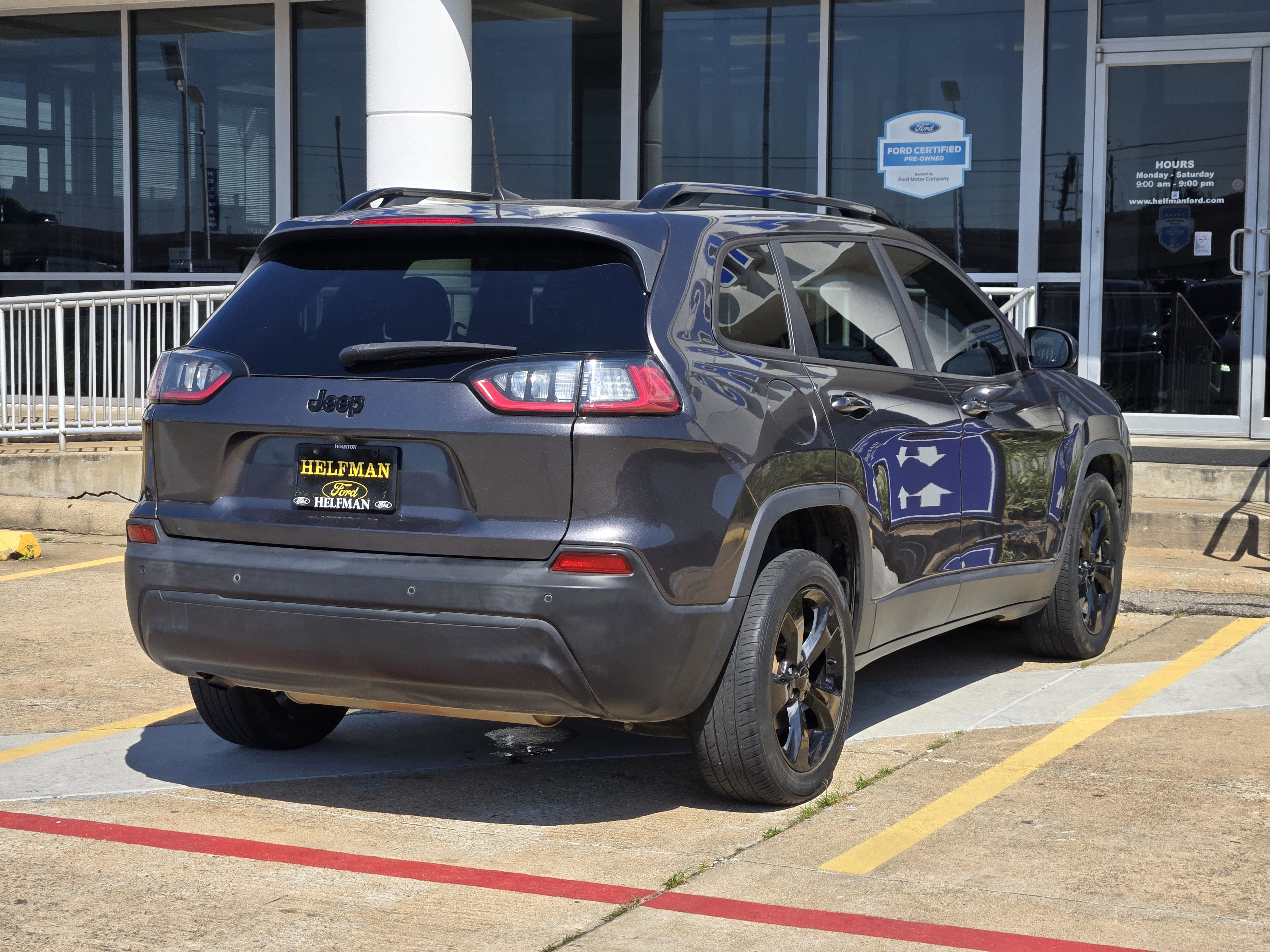 Used 2020 Jeep Cherokee Latitude Plus FWD image 4