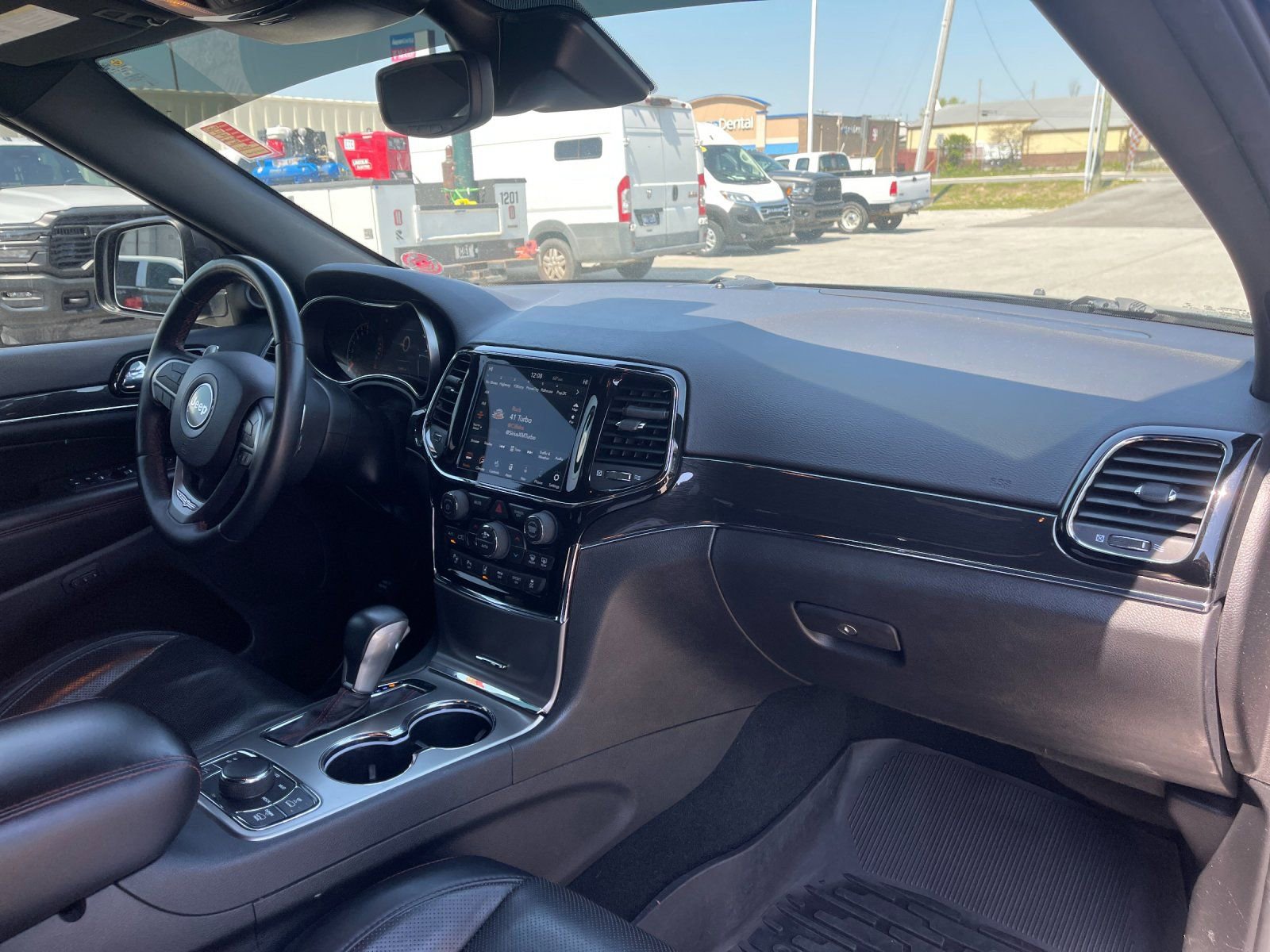 Used 2019 Jeep Grand Cherokee Trailhawk w/ Trailhawk Luxury Group image 18