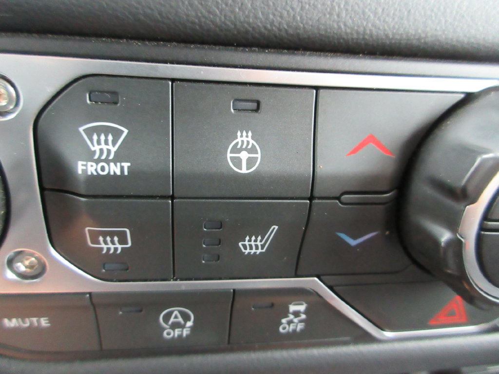 Used 2025 Jeep Gladiator Overland AWD/4WD image 16