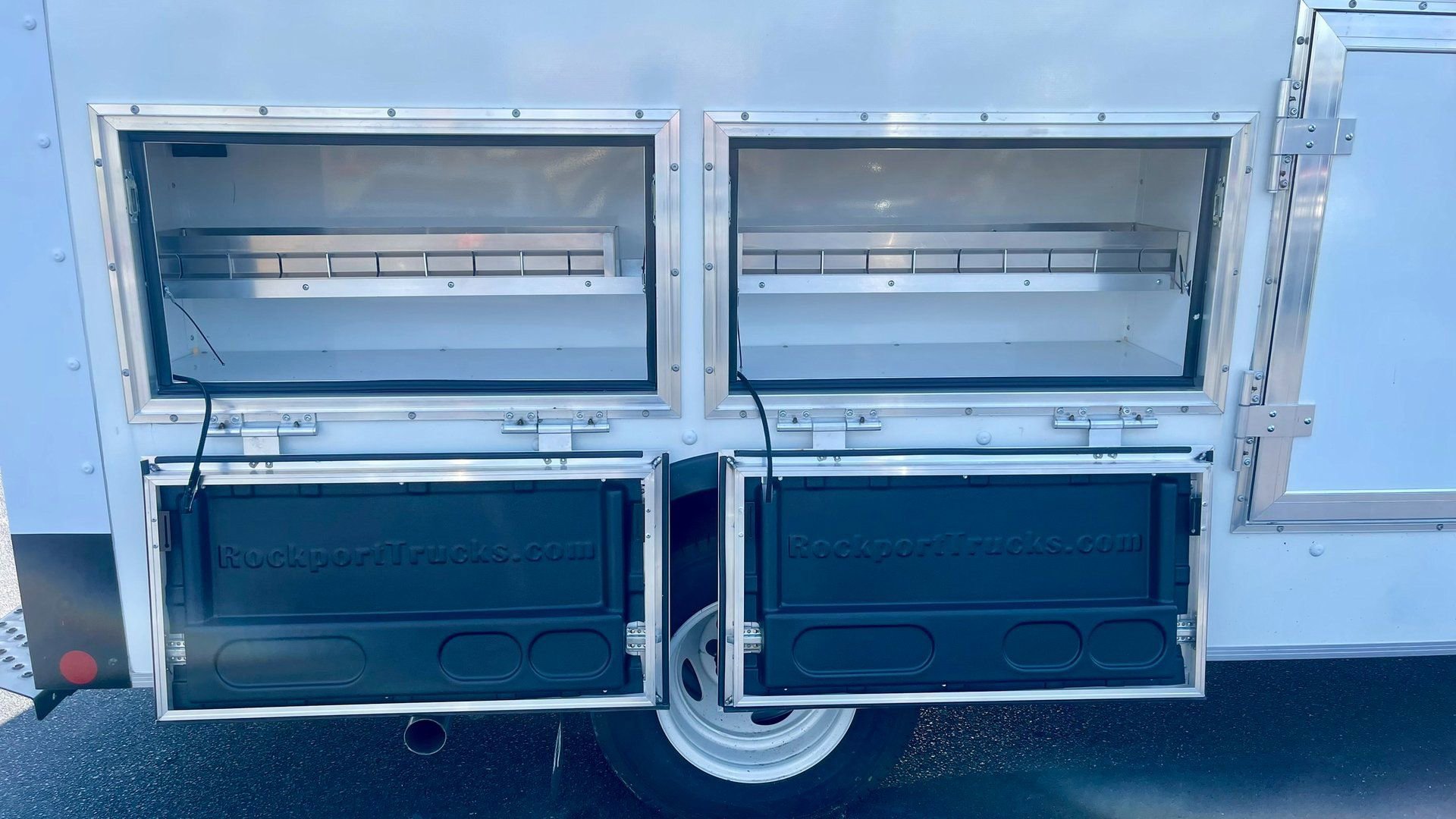 New 2024 Ford E-350 and Econoline 350 Super Duty w/ Power Windows & Locks Group RWD image 8