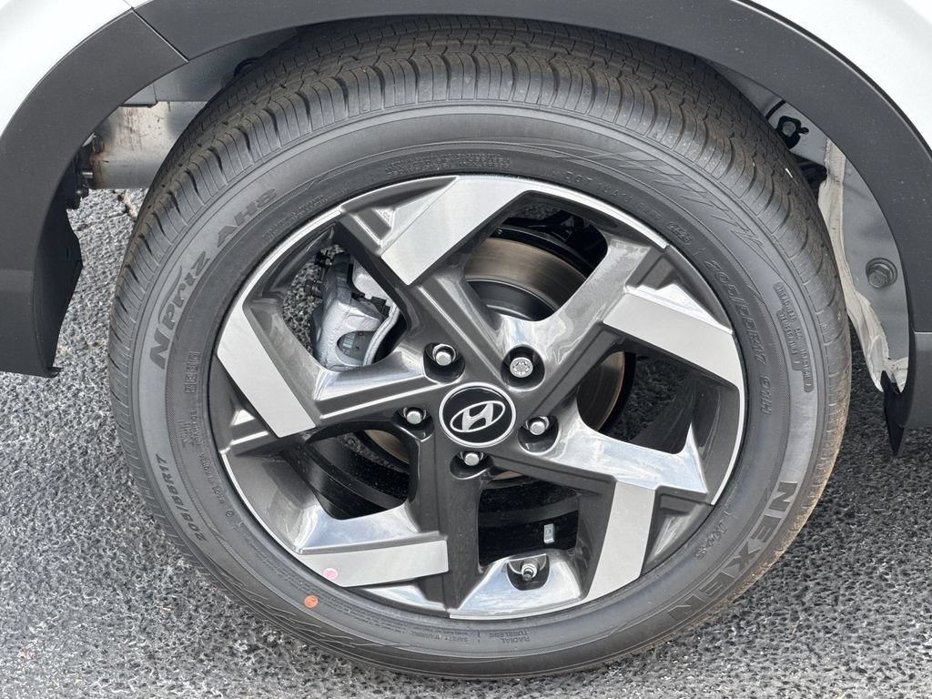 New 2025 Hyundai Venue Limited FWD image 17