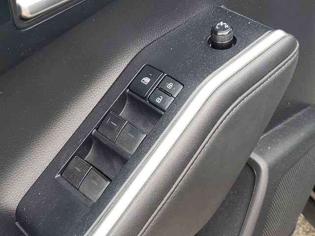 Used 2022 Toyota Highlander XLE image 22