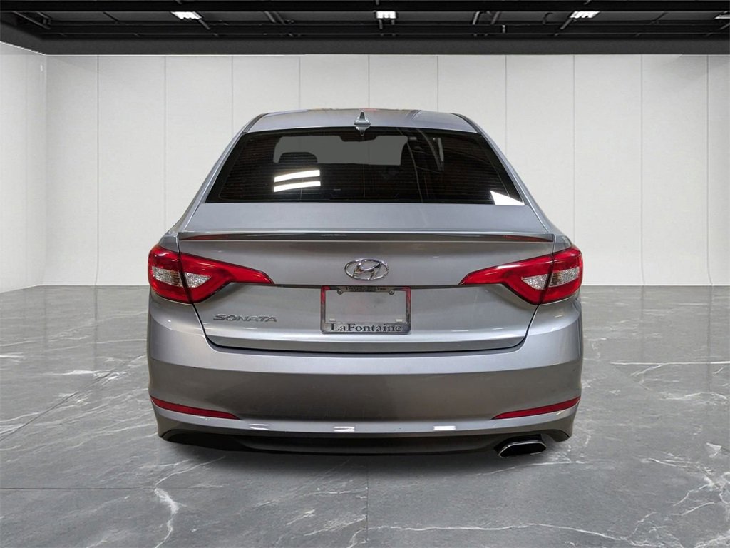 Used 2016 Hyundai Sonata SE image 4