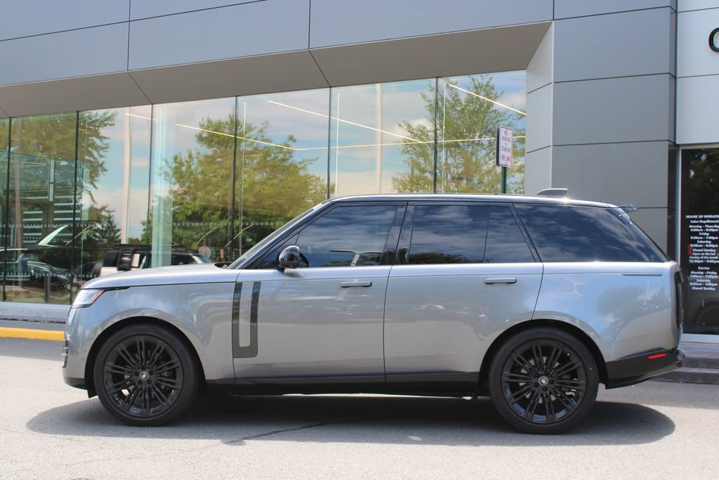 Used 2023 Land Rover Range Rover SE AWD/4WD image 7