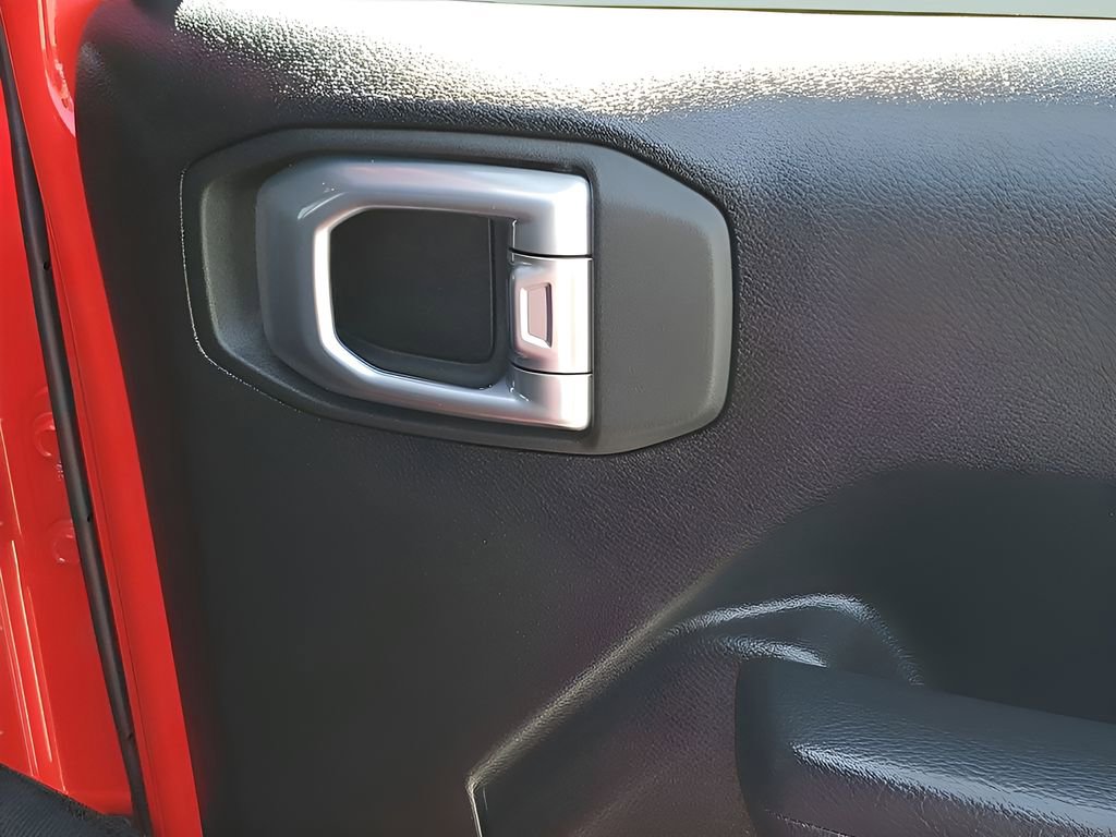 Used 2022 Jeep Wrangler Unlimited Rubicon AWD/4WD image 39