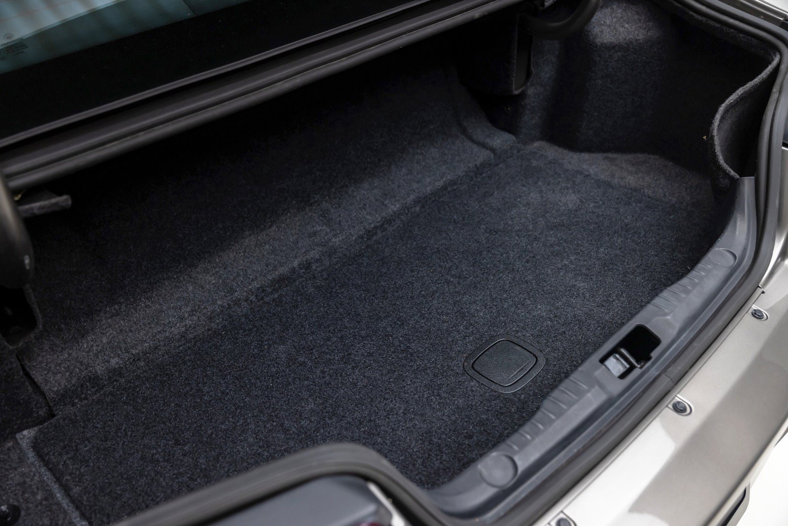 Used 2012 Fisker Karma EcoSport image 44