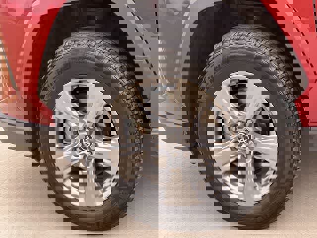 Used 2024 Toyota RAV4 XLE w/ Convenience Package image 9