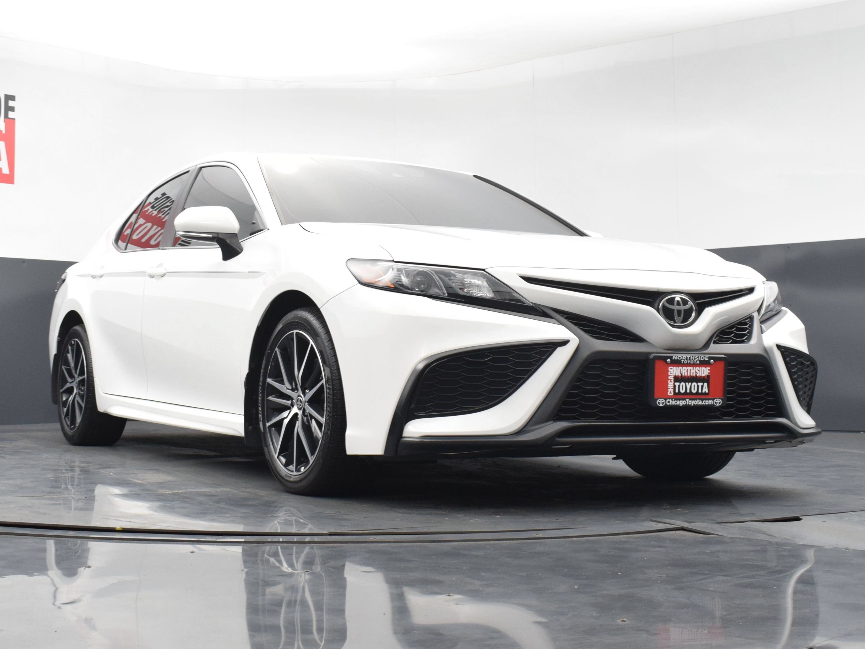 Used 2024 Toyota Camry SE w/ Cold Weather Package AWD/4WD image 30