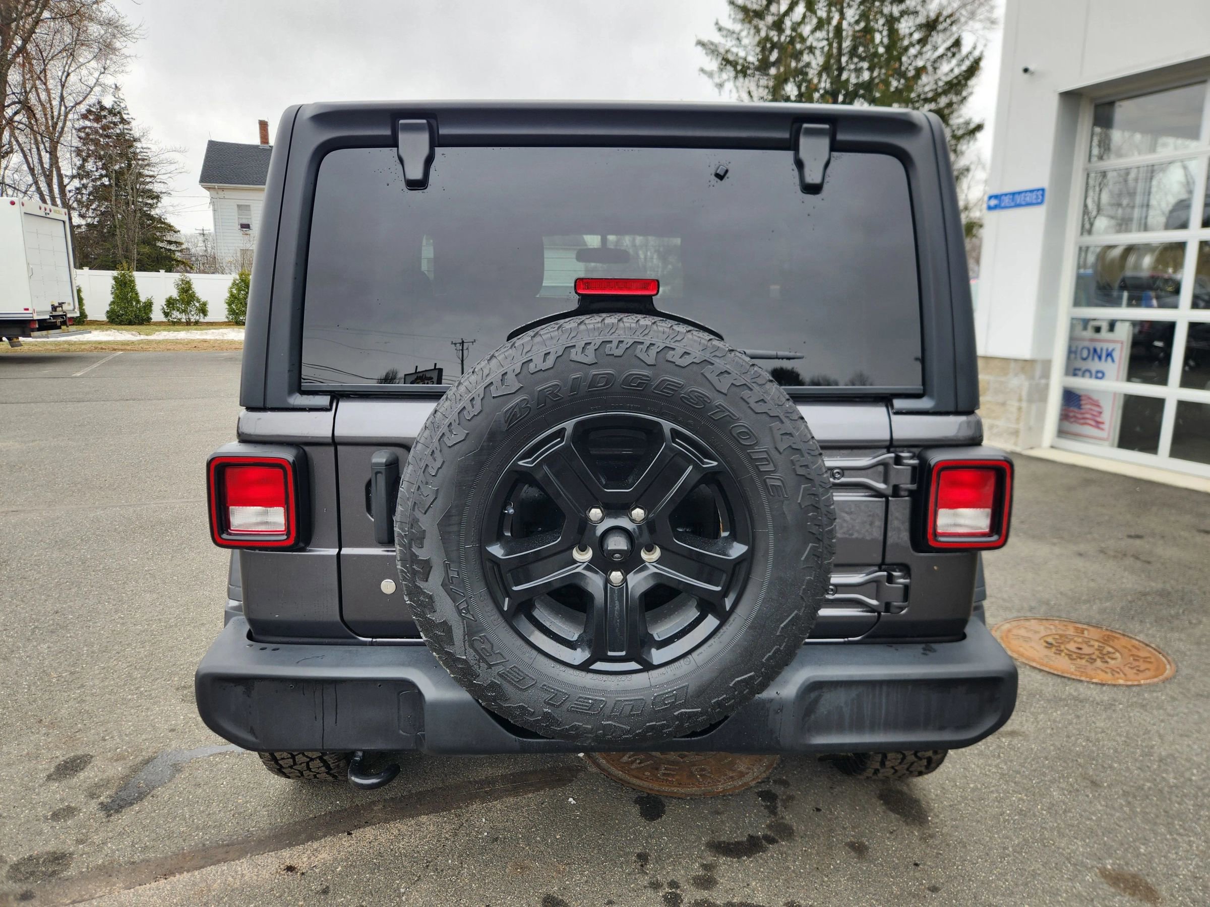 Used 2020 Jeep Wrangler Sport image 13