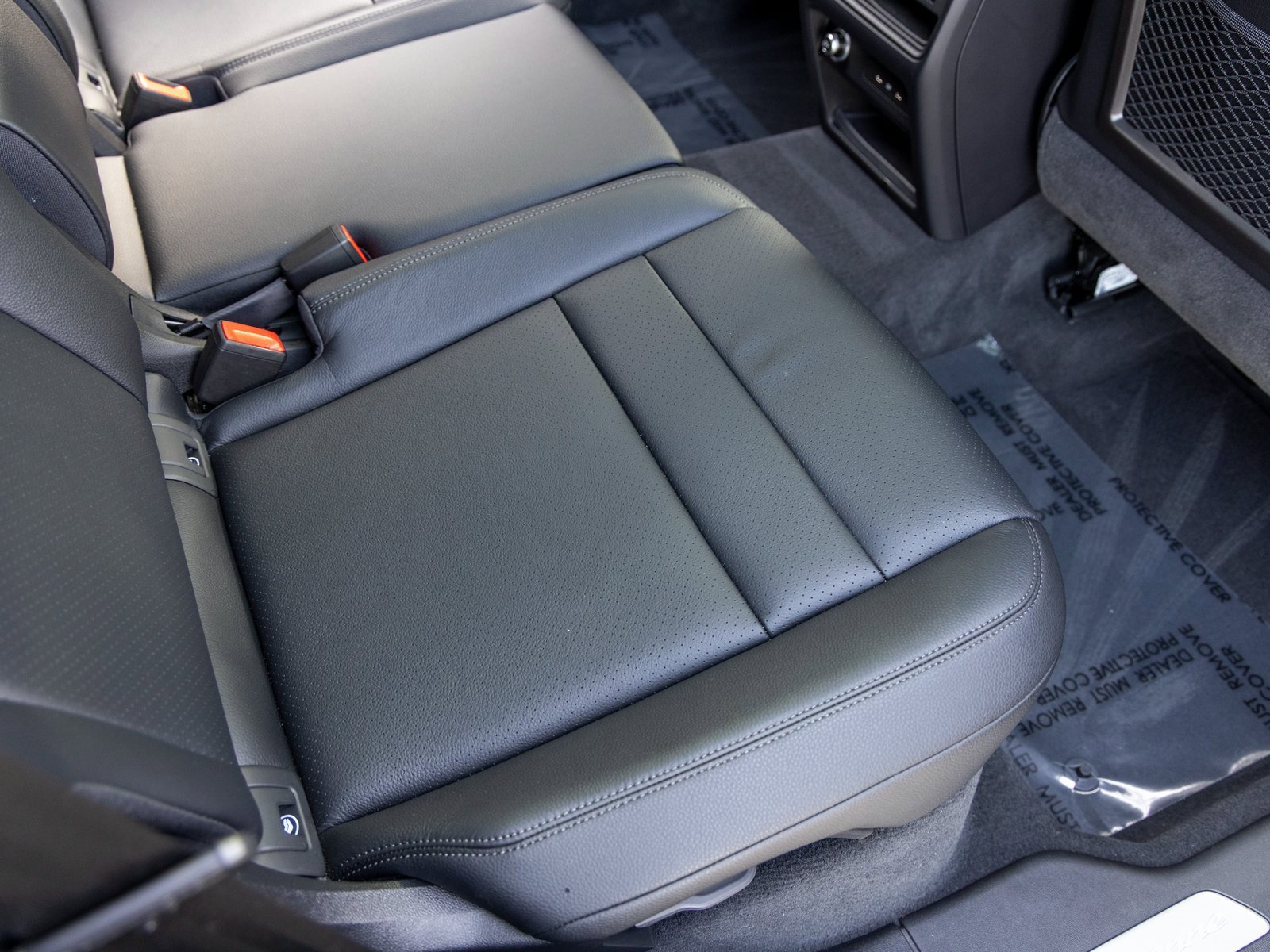 Certified 2025 Porsche Cayenne image 47