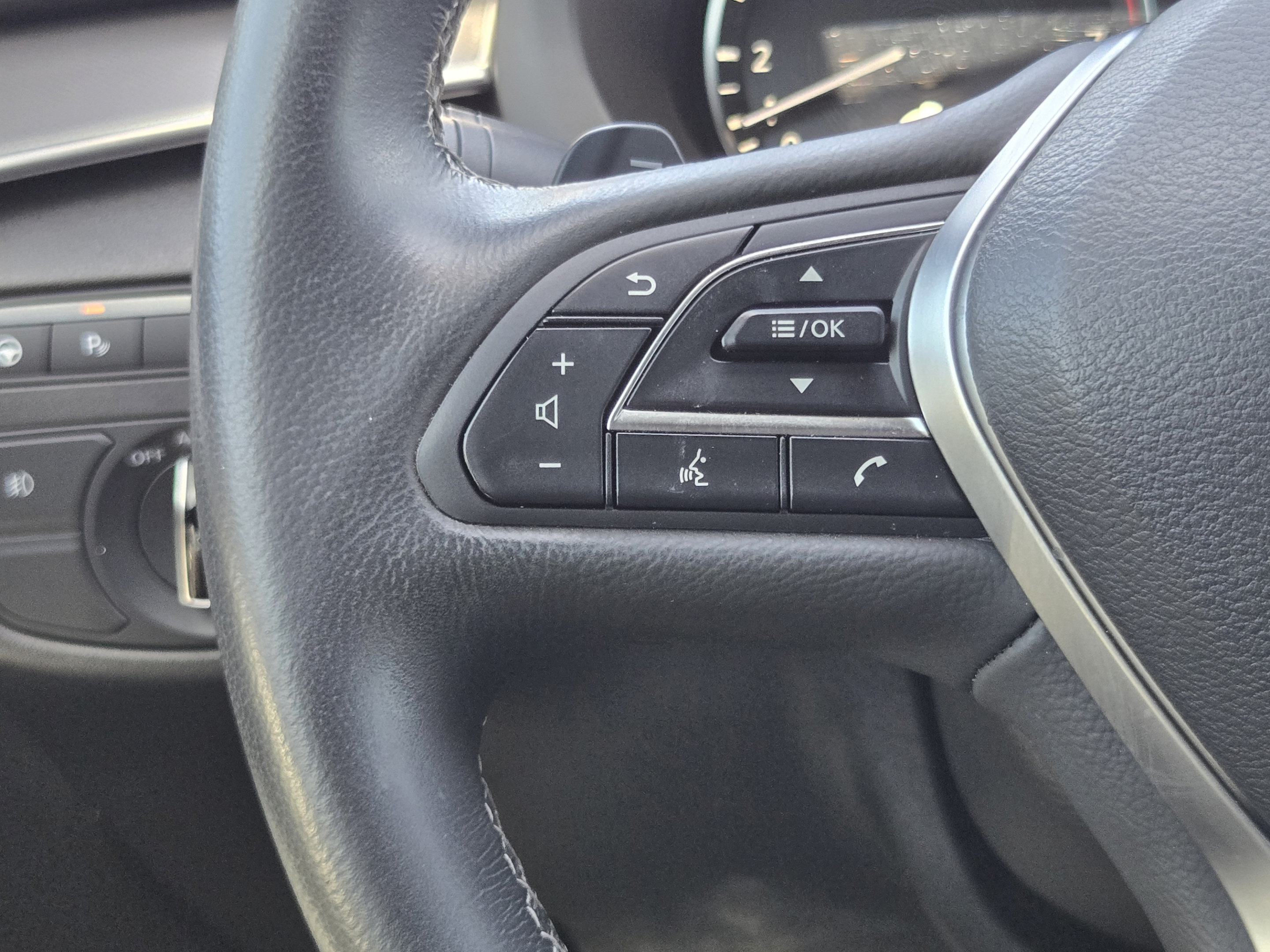 Used 2023 INFINITI QX55 Luxe w/ Cargo Package AWD/4WD image 25