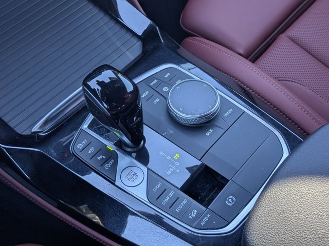 Used 2025 BMW X4 xDrive30i w/ Premium Package image 12