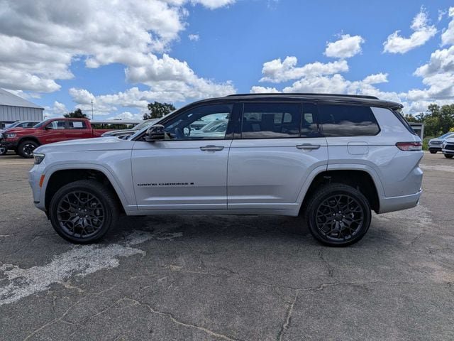 Used 2025 Jeep Grand Cherokee L Summit w/ Obsidian Package AWD/4WD image 7