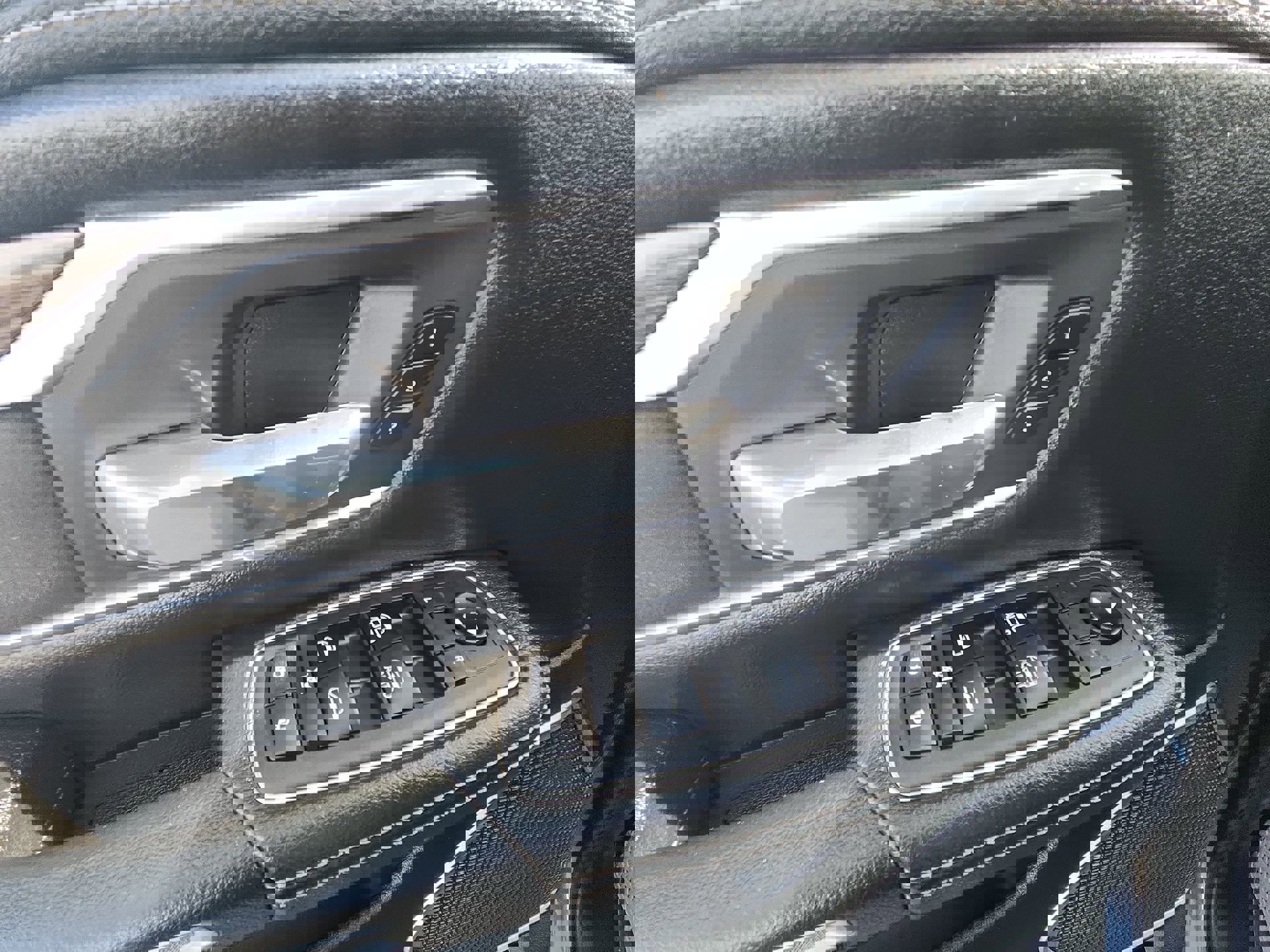 Certified 2019 RAM 1500 Laramie image 15