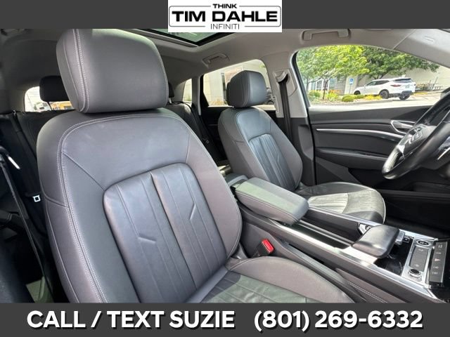 Used 2021 Audi e-tron Premium w/ Convenience Plus Package AWD/4WD image 24