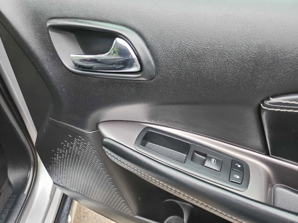 Used 2017 Dodge Journey Crossroad FWD image 36