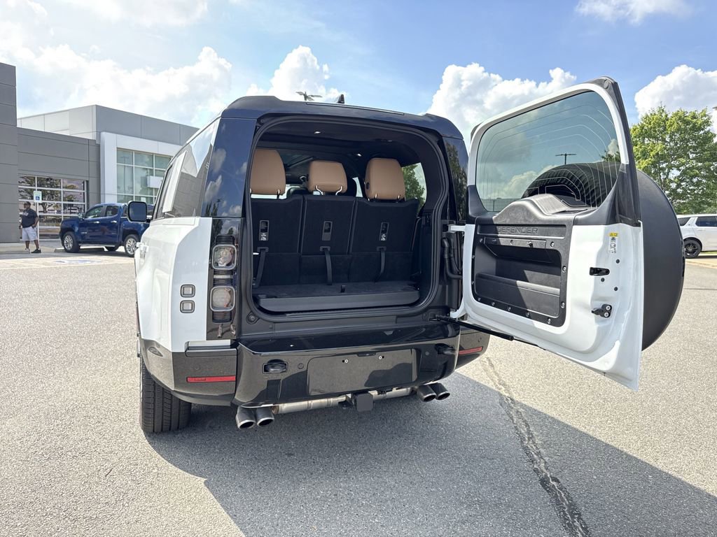 New 2025 Land Rover Defender 130 V8 image 13