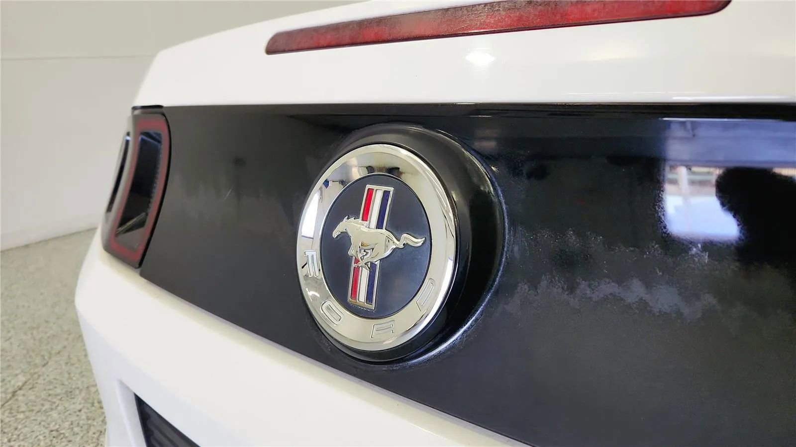 Used 2013 Ford Mustang Convertible RWD image 16