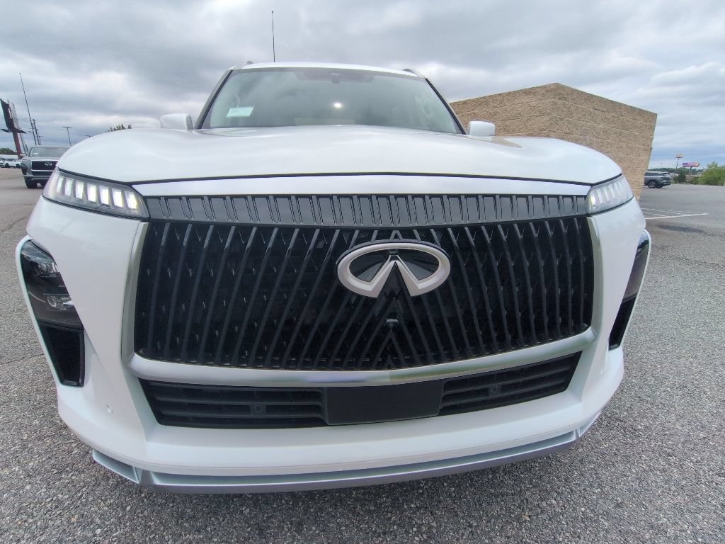 New 2026 INFINITI QX80 Luxe RWD image 2
