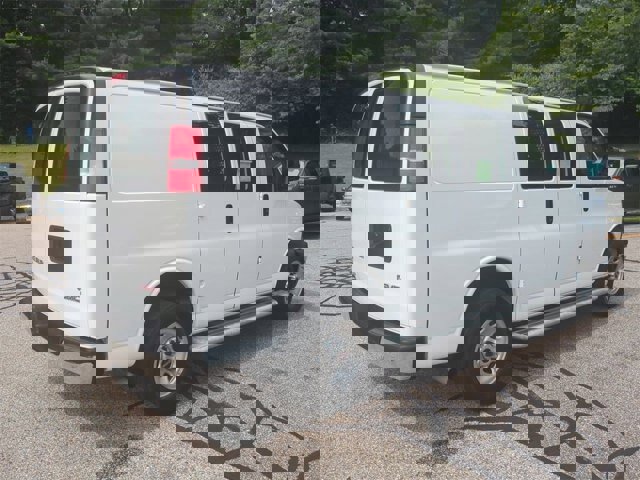 Used 2023 GMC Savana 2500 w/ Driver Convenience Package image 3