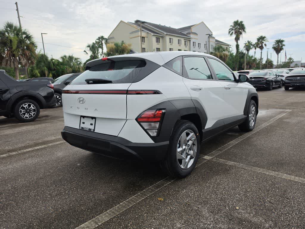 New 2027 Hyundai Kona SE FWD image 7