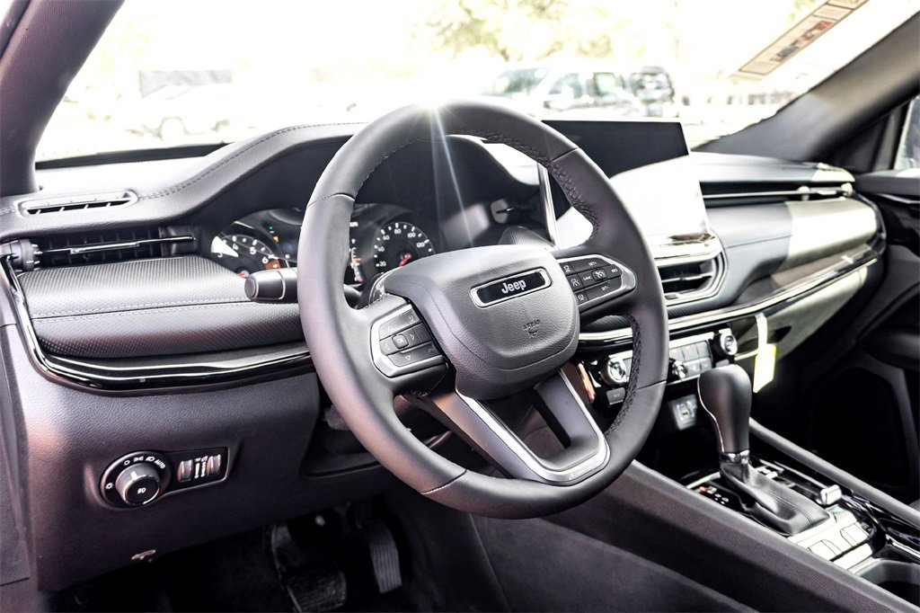 New 2026 Jeep Compass Limited image 11
