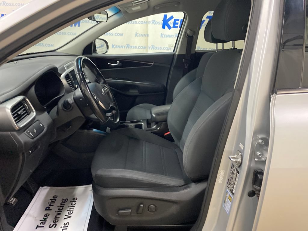 Used 2020 Kia Sorento LX w/ LX I4 Convenience Package AWD/4WD image 9