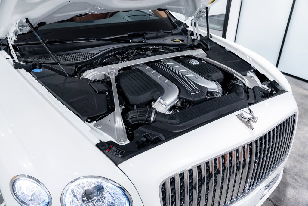 Used 2023 Bentley Flying Spur W12 AWD/4WD image 33