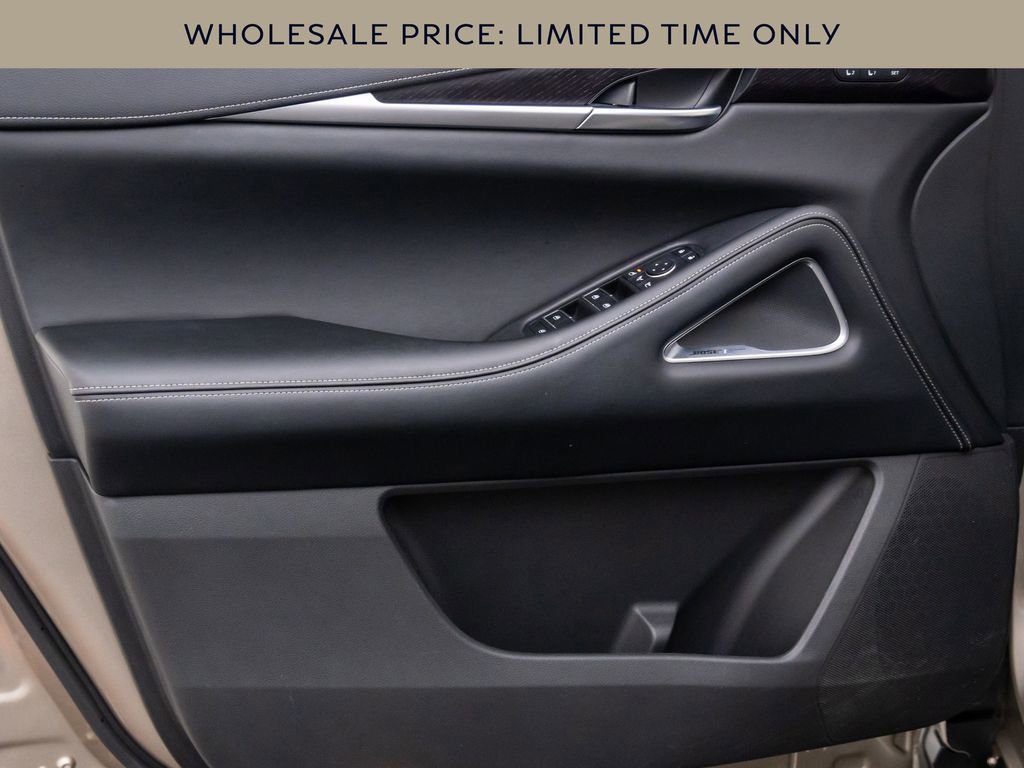 Used 2023 INFINITI QX60 Sensory w/ Vision Package AWD/4WD image 12