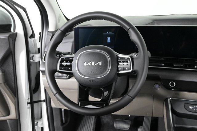 New 2026 Kia Carnival EX image 3