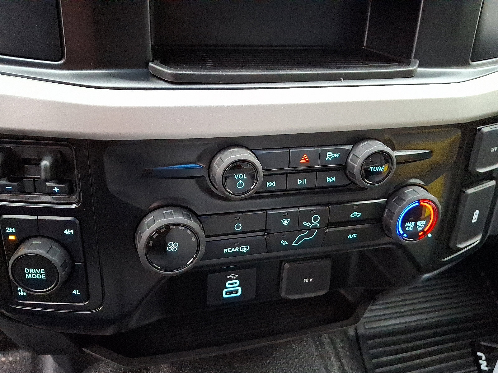 New 2026 Ford F350 XL w/ XL Chrome Package image 7