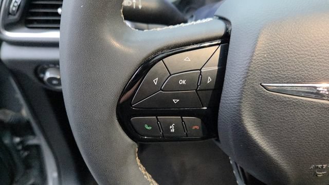 Certified 2023 Chrysler Pacifica Limited w/ Uconnect Theater Family Group AWD/4WD image 17