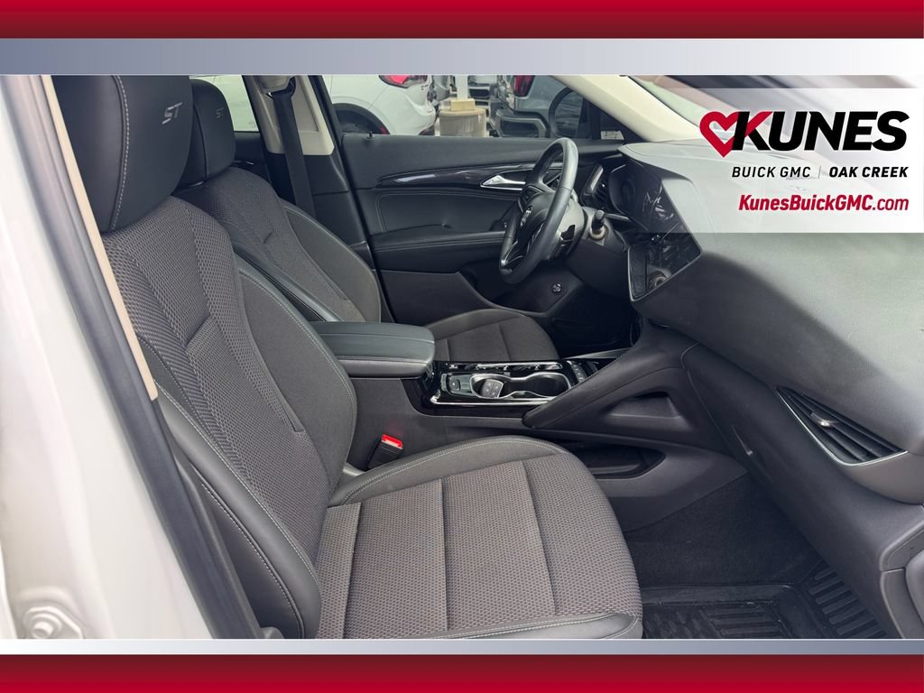 Used 2023 Buick Envision Preferred w/ Sport Touring Package AWD/4WD image 22